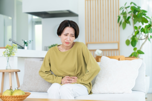 緊張するとお腹が痛くなるのは、なぜ？